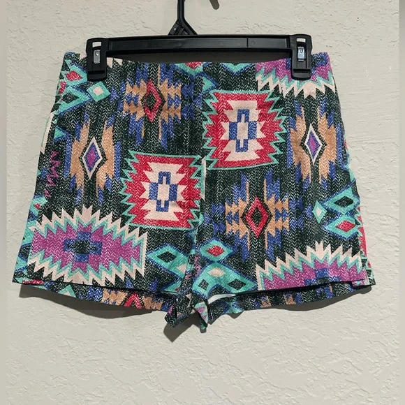 Vestique High Waist Red and Pink Shorts with Geometric Pattern - Picture 1 of 5